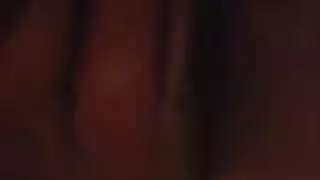 نجمت أفلام أمي الزوجة الشقراء الإباحية تتحدى صديق ابن زوجها في ماراثون جنسي