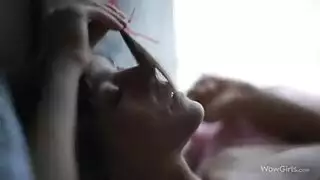 مراهقة تتعرض لضرب شرجي: قضيب صلب في مؤخرتها